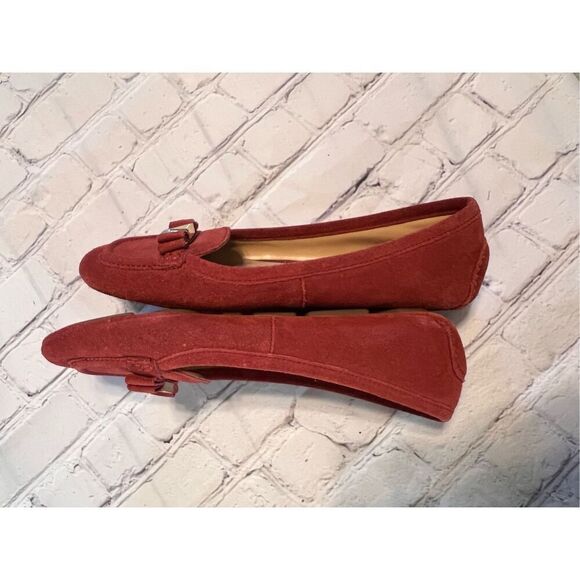Michael Kors Size 8.5 Suede Leather Moccasin Driving Shoes Maroon Red Classy - Picture 9 of 11